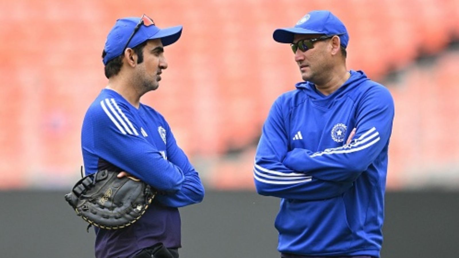 Indian Team Selection: गंभीर के दो चहेते खिलाड़ियों में एक जगह के लिए मुकाबला, कौन मारेगा बाजी Indian Team Selection: गंभीर के दो चहेते खिलाड़ियों में एक जगह के लिए मुकाबला, कौन मारेगा बाजी