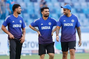 India T20 World Cup Squad: टीम इंडिया के सेलेक्शन में इस खिलाड़ी के साथ हुई बड़ी चोट, 31 की औसत, 159 की स्ट्राइक रेट फिर भी ड्रॉप SportsTak Hindi