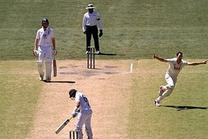 AUS vs ENG: एशेज पर कब्जा करने से ऑस्ट्रेलिया सिर्फ 4 विकेट दूर, इंग्लैंड का हुआ बंटाधार, जीत के लिए बनाने हैं 228 रन SportsTak Hindi