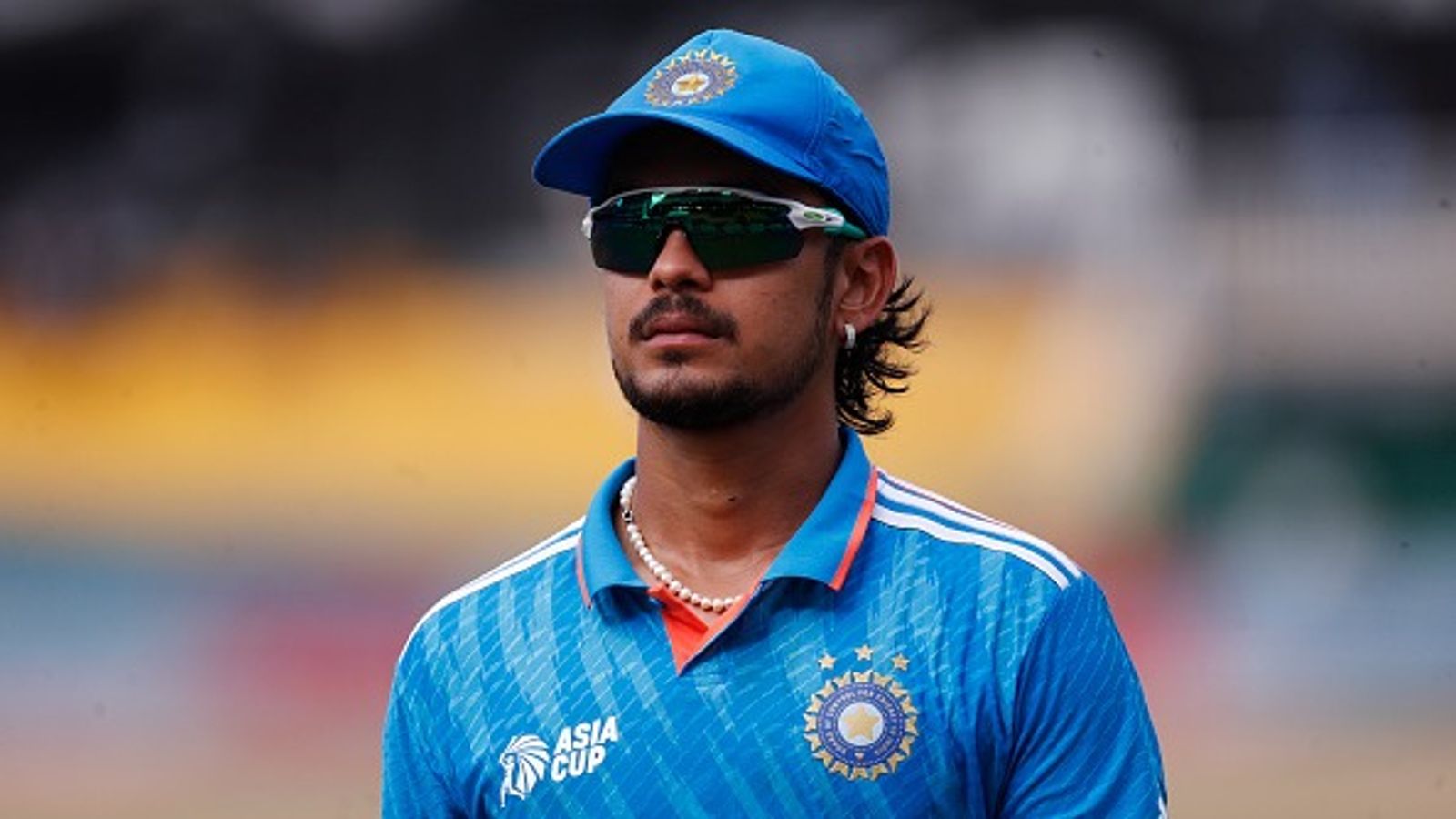 इशान किशन के चलते कैसे BCCI को पलटना पड़ा अपना फैसला, इन दो खिलाड़ियों को पछाड़ वर्ल्ड कप टीम में ली एंट्री इशान किशन के चलते कैसे BCCI को पलटना पड़ा अपना फैसला, इन दो खिलाड़ियों को पछाड़ वर्ल्ड कप टीम में ली एंट्री