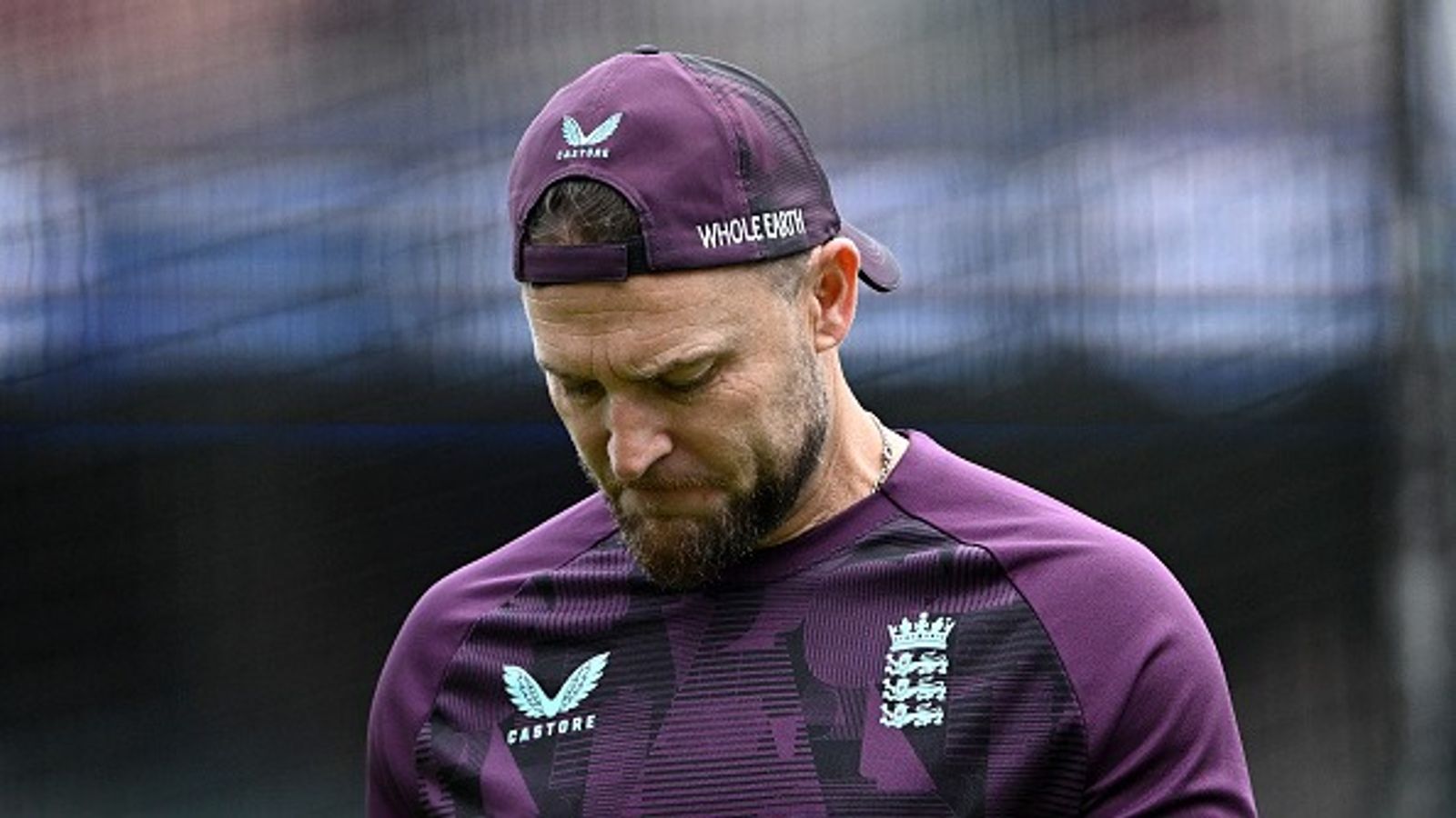 बैजबॉल और ब्रेंडन मैक्कलम पर इंग्लिश फैंस का हमला, हेड कोच ने भी हार के बाद मानी अपनी गलती बैजबॉल और ब्रेंडन मैक्कलम पर इंग्लिश फैंस का हमला, हेड कोच ने भी हार के बाद मानी अपनी गलती