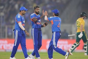 रोहित-विराट के बाद अब ये दो स्टार भारतीय बैटर भी खेलेंगे विजय हजारे ट्रॉफी, मुंबई टीम का हैं हिस्सा SportsTak Hindi