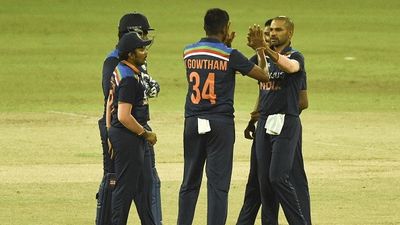 भारतीय क्रिकेटर ने सभी फॉर्मेट से लिया संन्यास, चेन्नई और लखनऊ के लिए IPL में कर चुका है कमाल SportsTak Hindi