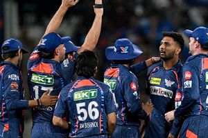 साउथ अफ्रीका जाएंगे इस IPL टीम के गेंदबाज, फ्रेंचाइज ने BCCI से ली परमिशन, जानें क्यों हुआ ऐसा SportsTak Hindi