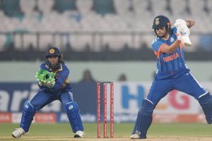 शेफाली और वैष्णवी के कमाल से टीम इंडिया का दूसरे टी20 पर कब्जा, 7 विकेट से श्रीलंका को चटाई धूल SportsTak Hindi