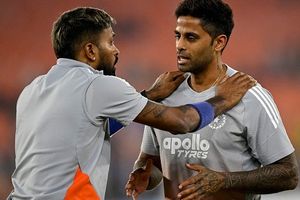 Vijay Hazare Trophy: सूर्यकुमार यादव, संजू सैमसन समेत कुछ इंटरनेशनल स्टार पहले राउंड से क्यों हैं बाहर? सामने आई वजह SportsTak Hindi