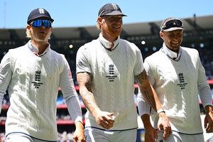 Ashes: इंग्लैंड की 15 साल बाद ऑस्ट्रेलिया में पहली जीत, दो दिन के अंदर स्टीव स्मिथ की टीम को बॉक्सिंग डे टेस्ट में चटाई धूल SportsTak Hindi