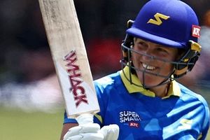 ऑस्ट्रेलियाई बल्लेबाज ने छह चौके और चार छक्के उड़ा 15 गेंदों में बना डाले 50 रन, ठोकी महिला T20 की सबसे तेज फिफ्टी SportsTak Hindi