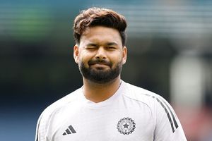 न्यूजीलैंड के खिलाफ वनडे सीरीज से इन तीन भारतीय खिलाड़ियों का कट सकता है पत्ता SportsTak Hindi