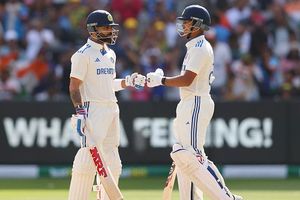 यशस्वी जायसवाल के टेस्ट डेब्यू के दौरान इस भारतीय बैटर ने खूब की थी मदद, जानें कौन था वो खिलाड़ी SportsTak Hindi