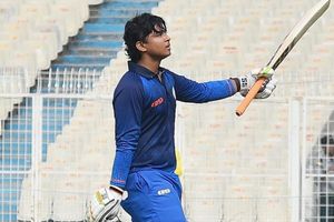 वैभव सूर्यवंशी ने 10 गेंद खेली जिनमें से 7 पर लगाए चौके-छक्के, साउथ अफ्रीका में कप्तानी से पहले मचाया बवाल SportsTak Hindi