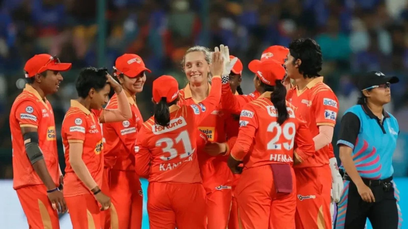 WPL 2026: गुजरात जायंट्स ने ऑस्ट्रेलियाई खिलाड़ी को फिर से बनाया कप्तान, इतने करोड़ रुपये में किया था रिटेन WPL 2026: गुजरात जायंट्स ने ऑस्ट्रेलियाई खिलाड़ी को फिर से बनाया कप्तान, इतने करोड़ रुपये में किया था रिटेन