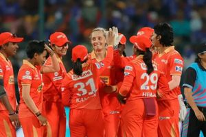 WPL 2026: गुजरात जायंट्स ने ऑस्ट्रेलियाई खिलाड़ी को फिर से बनाया कप्तान, इतने करोड़ रुपये में किया था रिटेन SportsTak Hindi