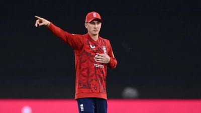 T20 World Cup 2026 के लिए इंग्लैंड स्क्वॉड का ऐलान, इन धुरंधरों को नहीं मिली जगह, यह खिलाड़ी पहली बार बना हिस्सा SportsTak Hindi