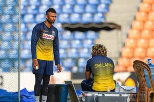 टी20 वर्ल्ड कप के लिए श्रीलंका ने खेला बड़ा दांव, इस दिग्गज को बनाया पेस बॉलिंग कोच SportsTak Hindi