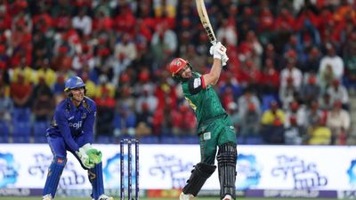 ILT20 के फाइनल में पहुंचने वाली पहली टीम बनी डेजर्ट वाइपर्स, पहले क्वालिफायर में MI एमिरेट्स को दी 45 रन से मात SportsTak Hindi