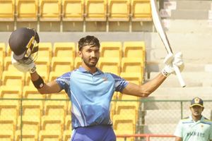 देवदत्त पडिक्कल ने चार मैचों में तीसरा शतक ठोक खटखटाया टीम इंडिया का दरवाजा, रुकने का नाम नहीं ले रहा 25 साल का बैटर SportsTak Hindi