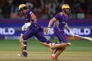 ILT20 : साल्ट-पेपर की तबाही से जीती नाइट राइडर्स, कैपिटल्स को हराकर टूर्नामेंट से किया बाहर SportsTak Hindi