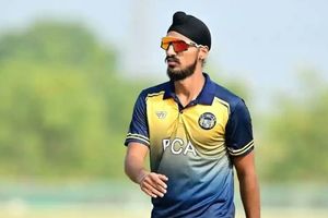 VHT : अर्शदीप सिंह के 'पंजे' में फंसा सिक्किम, 75 पर ढेर करके पंजाब ने सिर्फ 38 गेंद में जीता वनडे मैच SportsTak Hindi