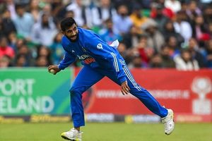 T20 में एक बॉलर को मिले 5 ओवर फेंकने का मौका, धाकड़ अंपायर ने नियम बदलने की रखी मांग SportsTak Hindi