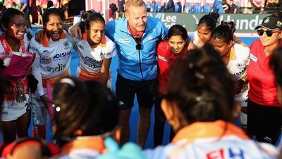 श्योर्ड मरिन दोबारा बने महिला हॉकी टीम के कोच, ओलिंपिक में कराया था कमाल, फिर लैपटॉप पर मचा था बवाल SportsTak Hindi