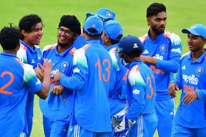 वैभव सूर्यवंशी का कप्तानी में भी धांसू आगाज, साउथ अफ्रीका को घर में घुसकर धूल चटाई, ये खिलाड़ी बने हीरो SportsTak Hindi