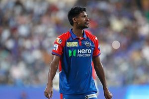 IPL से मुस्तफिजुर हुए बाहर तो बांग्लादेश का भारत में वर्ल्ड कप खेलने से इनकार, श्रीलंका में मैच कराने की मांग SportsTak Hindi