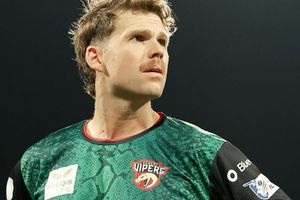 न्यूजीलैंड का सुपरस्टार ILT20 में चोटिल, T20 World Cup 2026 खेलने पर सवाल SportsTak Hindi