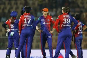 WPL Controversies : तीन सीजन, कई विवाद, शेफाली वर्मा से लेकर रन आउट तक, जानें किसकी रही सबसे ज्यादा चर्चा SportsTak Hindi