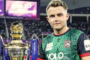 डेजर्ट वाइपर्स को ILT20 चैंपियन बना सैम करन ने रचा इतिहास, एमएस धोनी के बाद इस कमाल को करने वाले बने दुनिया के दूसरे कप्तान SportsTak Hindi