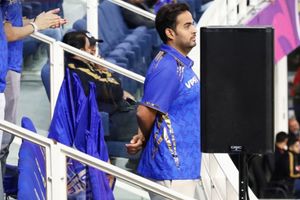 MI फ्रेंचाइज ने 15 साल बाद गंवाया फाइनल, 4 देश में लगातार 13 खिताब जीतने के बाद टूटा सिलसिला, जानिए कैसे SportsTak Hindi