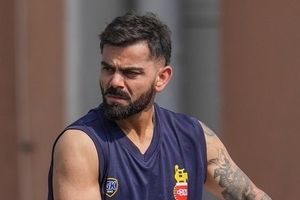 क्या विराट कोहली रेलवेज के खिलाफ नहीं खेलेंगे विजय हजारे ट्रॉफी का मैच, सामने आई सच्चाई SportsTak Hindi