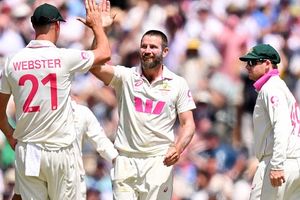 माइकल नेसर ने जो रूट को कैसे फंसाया अपने जाल में, 5वें टेस्ट में पकड़ा हैरतअंगेज कैच, VIDEO SportsTak Hindi