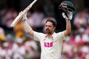 ट्रेविस हेड ऑस्ट्रेलिया की सात जगहों पर टेस्ट शतक ठोकने वाले दुनिया के 5वें क्रिकेटर बने, एशेज का सबसे बड़ा रिकॉर्ड भी किया अपने नाम SportsTak Hindi