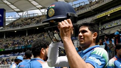 शुभमन गिल का नहीं चला बल्ला, विजय हजारे ट्रॉफी में सस्ते में निपटे, इस बॉलर का बने शिकार SportsTak Hindi