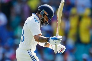 क्या विराट कोहली ने टेस्ट क्रिकेट से रिटायरमेंट लेकर की गलती, पूर्व क्रिकेटर ने खोला राज SportsTak Hindi