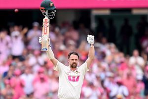 ट्रेविस हेड को दोहरा शतक न बनाने पर पत्रकारों ने किया ट्रोल, बैटर का जवाब हुआ वायरल SportsTak Hindi