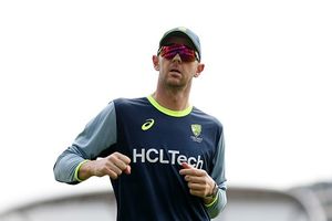 स्टार पेसर की होने जा रही है वापसी, बाबर आजम और मिचेल स्टार्क के साथ इस टीम के लिए खेलेगा मैच SportsTak Hindi