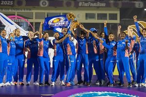 WPL 2026 से बाहर हैं ये बड़ी क्रिकेटर, दो ने नाम वापस लिया तो तीन रही अनसॉल्ड SportsTak Hindi