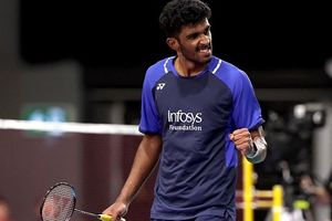 Malaysia Open: आयुष शेट्टी का बड़ा उलटफेर, पेरिस ओलिंपिक मेडलिस्ट को 39 मिनट में सीधे गेमों में धूल चटाई, पीवी सिंधु का भी सफर आगे बढ़ा SportsTak Hindi