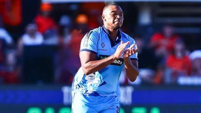 दिल्ली कैपिटल्स के गेंदबाज ने SA20 में रचा इतिहास, ली टूर्नामेंट की पहली हैट्रिक SportsTak Hindi