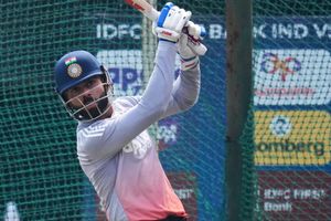 IND vs NZ: रोहित-कोहली ने डेढ़ घंटे तक की बैटिंग प्रैक्टिस, विराट को इन बॉलर्स ने किया परेशान SportsTak Hindi