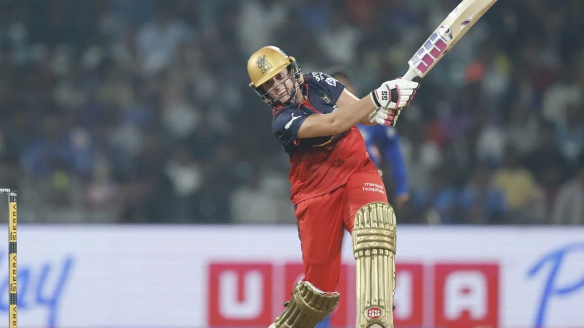 MI vs RCB: मुंबई इंडियंस ने जिसे बिना खिलाए निकाला उसने ही धूल चटाई, आखिरी गेंद पर RCB को मिली जीत