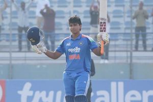 वैभव सूर्यवंशी ने 192 की स्ट्राइक रेट से कूटे 96 रन, लगाए इतने चौके-छक्के, अंडर 19 वर्ल्ड कप से पहले फिर बरपाया कहर SportsTak Hindi