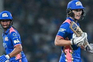 WPL 2026: हरमनप्रीत कौर के तूफान से मुंबई इंडियंस की धमाकेदार वापसी, दिल्ली कैपिटल्स को 50 रन से धूल चटाई SportsTak Hindi