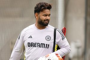 IND vs NZ: ऋषभ पंत को 7 पारियों में 558 रन बनाने वाले ने किया रिप्लेस, खेल चुका है 9 टेस्ट-4T20I SportsTak Hindi