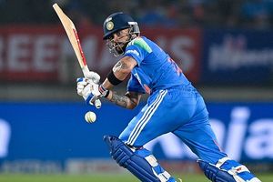 विराट कोहली ने रचा इतिहास, ऐसा करने वाले बने दुनिया के दूसरे बल्लेबाज, सचिन को इस मामले में छोड़ा पीछे SportsTak Hindi