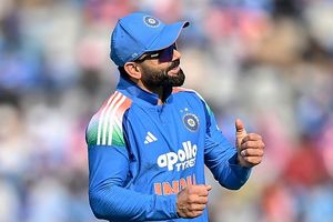 विराट कोहली ने जीता फैंस का दिल, प्लेयर ऑफ द मैच का अवॉर्ड जीतने के बाद मां को किया याद, जानें क्या कहा SportsTak Hindi