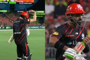 ऑस्ट्रेलिया में बेइज्जत हुए मोहम्मद रिजवान, टुक-टुक बैटिंग के चलते बीच मैच से किए गए रिटायर्ड आउट, पहली बार हुआ ऐसा SportsTak Hindi