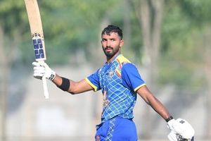 Vijay Hazare Trophy: देवदत्त पडिक्कल ने कर्नाटक को क्वार्टरफाइनल में पहुंचाया, VJD नियम के तहत मुंबई टूर्नामेंट से बाहर SportsTak Hindi